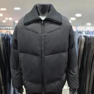 [레노마]F/W 블랙 포인트 카라 세미오버핏 구스다운 점퍼 PDMBU52A_BP