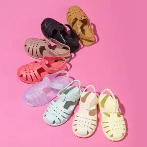 [롯데백화점]트래드후스 이고르 클라시카 벨크로 여아남아 젤리샌들 8종 by 트래드후스