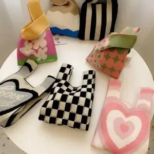 손목 파우치 가방 니트 스트랩 손목파우치가방 파우치백 (WFK6E6I)