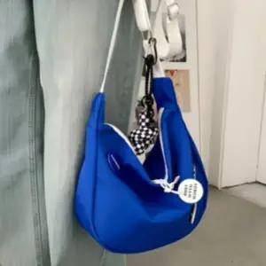 [라일리] Rly 앞으로매는 옆으로매는 30대 학생 데일리 가방