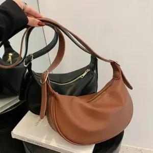 토드백 에코백 보부상레더반달백 호보 크로스 숄더 WF0D93D