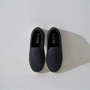 [고비]캐시미어 경량 슬립온_챠콜