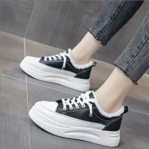 여성 통굽 스니커즈 겨울 털안감 키높이 기모 운동화 2색