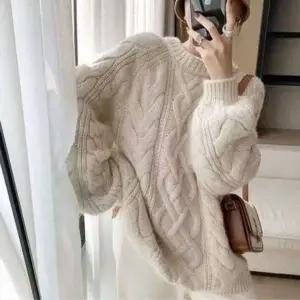 목폴라 풀오버 여성반폴라 겨울 여성티셔츠 꽈배