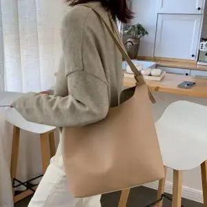 여성숄더백 결혼식하객가방 크로스가방 여성데일리 WBB618B