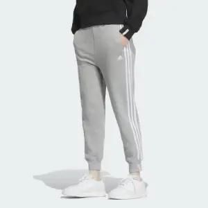 아디다스바지 BQJ JF1418 에센셜 3S 프렌치 테리 테이퍼드 팬츠