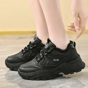 여성용 따뜻한 기모 안감 겨울 운동화 데일리 트렌드 패션