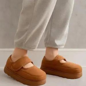 [옷자락]여성 메리제인 스트랩 부드러운 털안감 플랫폼 쿠션 슬리퍼