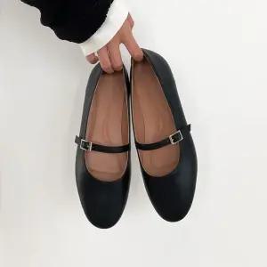 카레인 소가죽 메리제인 플랫슈즈 1cm