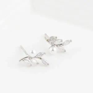 [하프클럽/]여자 데일리 심플 나뭇잎 진주 로즈골드 실버 귀걸이