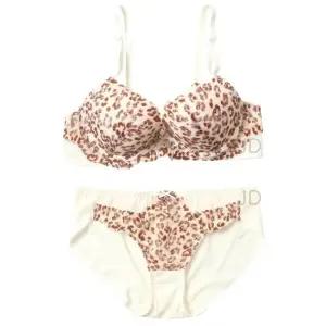 [롯데백화점]보디가드 화사한 크림 컬러 레이스 호피나염브라 햄세트 BGWBA101BGWPA101