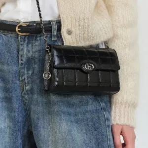 [헤지스](광주신세계)[선물추천][인기급상승] 블랙 퀼팅 소가죽 체인크로스백 HIWA5F764BK