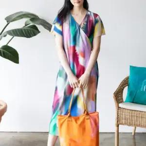 [디아스토리] 블루밍 스트라이프 랩 드레스 (AGMPDF16)