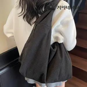 [지아네세탁소] 골덴빅백 코듀로이백 숄더백 여성가방 데일리백 빅백