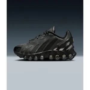 (국내매장판) 나이키 우먼스 에어 맥스 DN8 HF5509 002