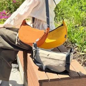 데일리 캐주얼 반달 크로스백 (WFJ659Q)