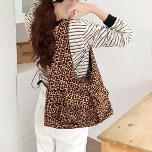 숄더백 여성 호피 여성숄더백 호피숄더백 브라운 (WFK438X)