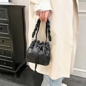 트위스터조리 미니토트크로스 (WFJ67K5)