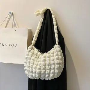 여성 마르체 미니 퀄팅 크로스백 (WFK4Z6G)