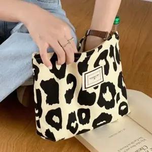 캔버스 멀티 레오파드패턴 지퍼 화장품 파우치 토트백