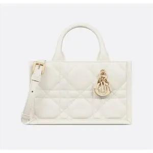 [DIOR]Book Tote 미니 백 화이트 S5573OWHP_M030 / 여성 토트겸숄더백 88002929