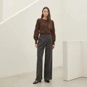 [갤러리아] [24겨울]단추 포인트 핀턱 와이드 팬츠[EQ4WP960]
