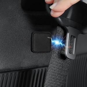 스웨이드 자석 흡착식 자동차 안전벨트 고정 클립 벨트 홀더 안정기 장치 조절식 스토퍼