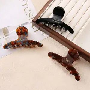 [셀러에이드]고급스러운 영문 레터링올림머리 반묶음 유광 헤어 집게핀