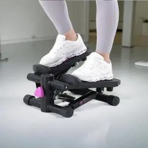 계단오르기 효과 하체 유산소 운동 무릎 주변 근육 강화 코어 자극