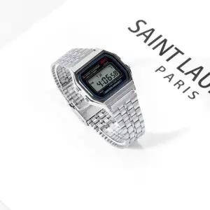 [셀러에이드]메탈 손목 시계 디지털 전자 패션