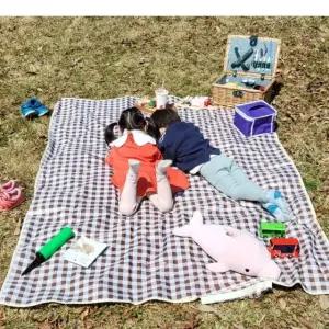 고품질 방수 피크닉 매트 체크무늬 중형 초콜렛 색상 휴대용 (WFKG11W)