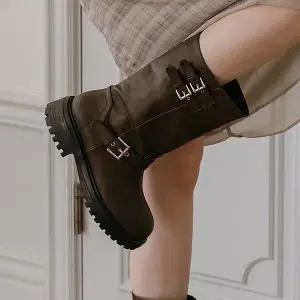 [엘리자베스스튜어트](대구신세계)플랫폼 바이커 하프부츠 EBAL157717