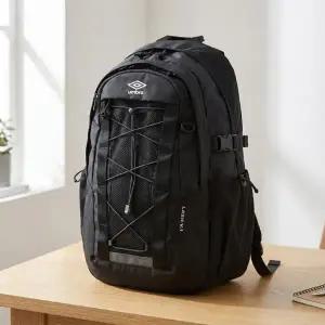 [엄브로] 래쉬 백팩 31L 블랙 UR123CBP10BLK