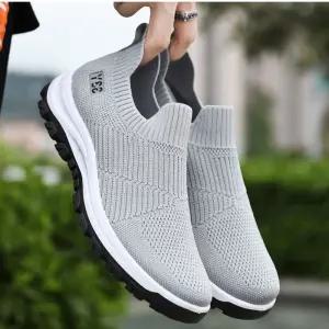 남성 메쉬소재 편한 슬립온 타입 스니커즈 워킹화