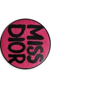 디올 포에버 글로우 쿠션 0.5N (백화점상품 2025 한정판)