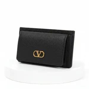 [발렌티노]V 로고 시그니처 코인 카드 케이스 6W0P0AJ6 SNP 0NO 6W2P0AJ6 817634