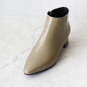 천연소가죽 슬릭스 컴포트 쿠션 미끄럼방지 펌프스 숏 부츠 4CM B-0006