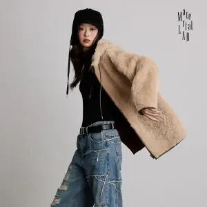 머티리얼랩 25FW 아일랜드 울 100% 롱헤어 후드집업 코트