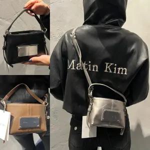 [마뗑킴][국내백화점] 마뗑킴 핸들 미니 크로스백 토트백 실버 마땡킴