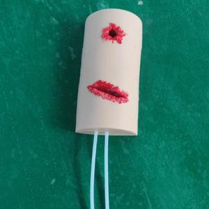 실리콘 모델 인공 흉터 피부 봉합 상처 지혈 칼 총