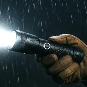 매그넘 LF01-V2 손전등 충전식 2500루멘 줌 기능 탑재 라이트 고휘도 LED후레쉬 캠핑 등산 줌 랜턴