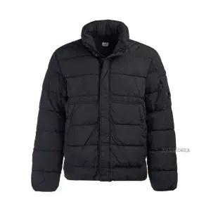 [롯데백화점]CP컴퍼니 FW25 남성 크롬 R 팩커블 패딩 19CMOW012A 005904G 999