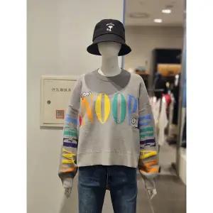 [클라이드앤](김해점)[ 클라이드 frank stone] 여성 스누피 레터링 니트 스웨터 FPDSW971F