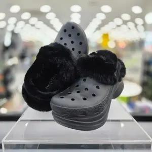 [크록스]베이 라인드 클로그 211753-001_DJ