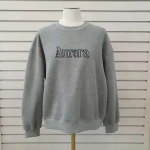 르피타 기모오로라네크배색티 L254BTSC52SG