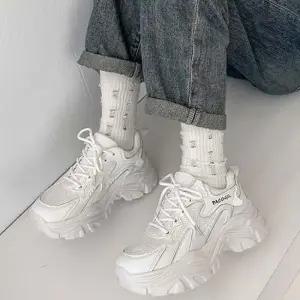 여성 데일리 운동화 어글리 슈즈 심플 키높이 신발