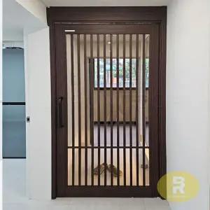 30번 싱글스윙중문 간살형 우드 브론즈강화유리