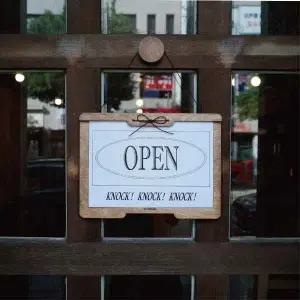 안내판   Notice board