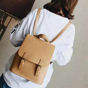 심플사각디자인 앞면자석잠금 여성백팩 가죽백백 직장인