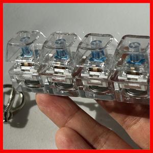 키보드 투명한 감압 장난감 4 키 리모콘 LED 라이트 Fidget 학교 가방 펜던트